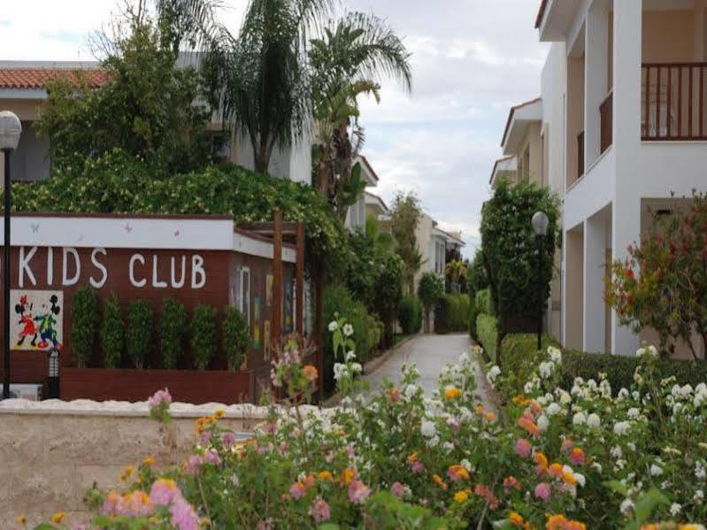 Aktea Beach Village Aya Napa Dış mekan fotoğraf